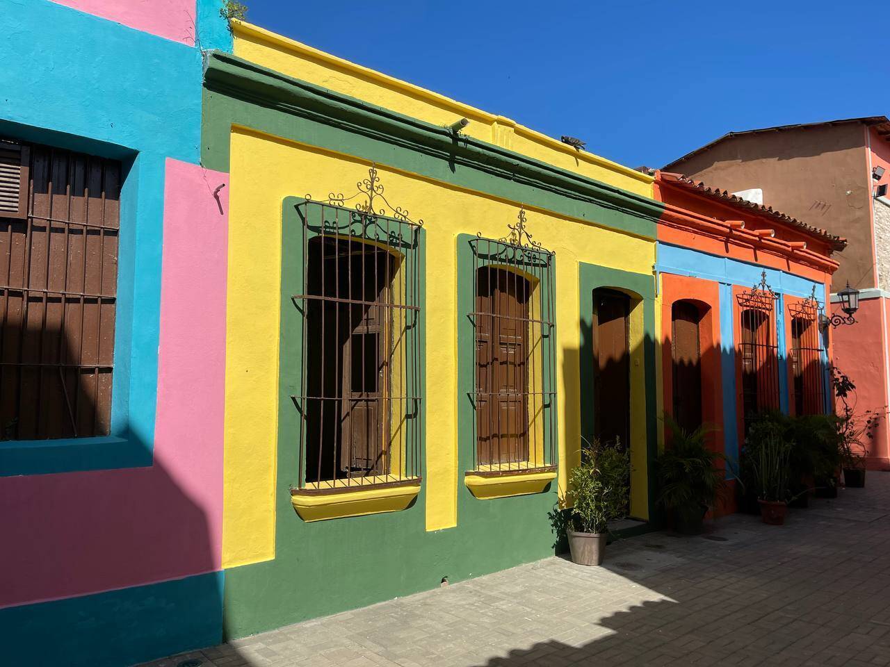 277235 En venta casa colonial a remodelar de 92m2 Puerto Cabello calle Los Lanceros