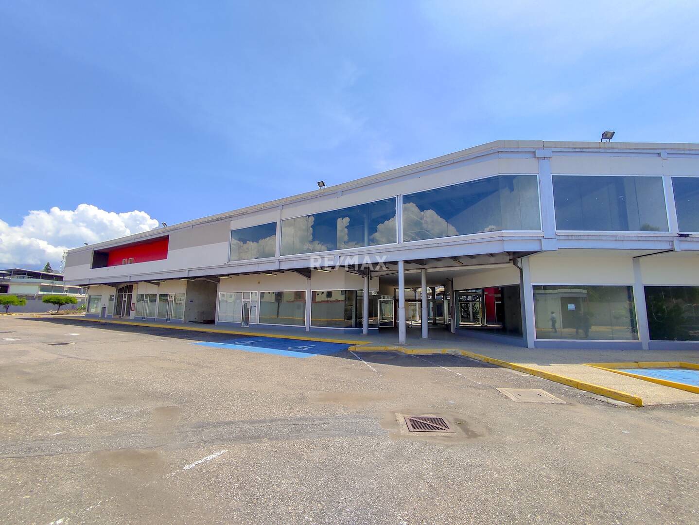 278066  Local en Venta Comercial. 33m2 en Obra Gris C.C. Prisma, Ciudad Alianza , Gua