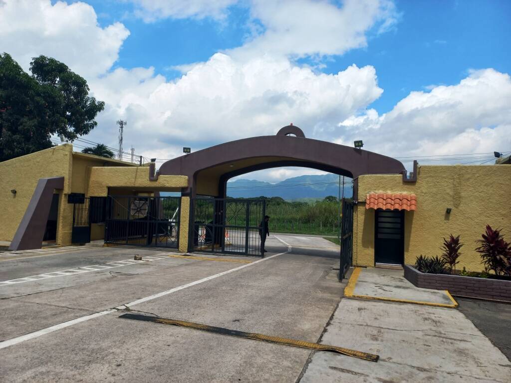 269376  En Venta Parcela mini fincas El Solar 2.275 mt2, Guataparo, Valencia, Carabobo. Remate