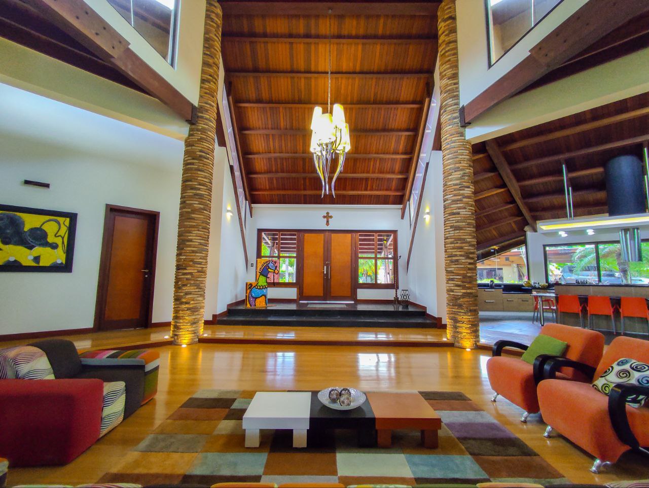 264435  En Venta  Espectacular casa con piscina en El Solar, Guataparo, Valencia. Venezuela